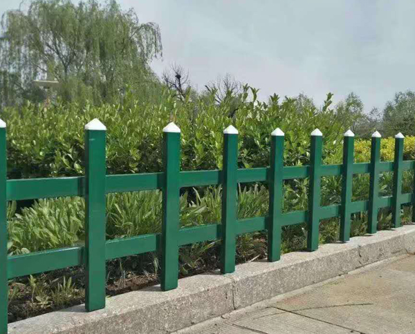 十堰鋅鋼護(hù)欄的怎么生產(chǎn)的呢？